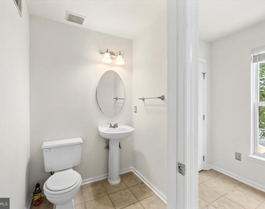 4701 Colonnade Way - Photo Thumbnail 12