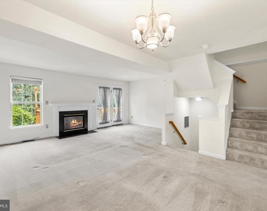 4701 Colonnade Way - Photo Thumbnail 4