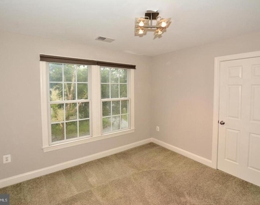 103 Washington Square Court - Photo Thumbnail 19