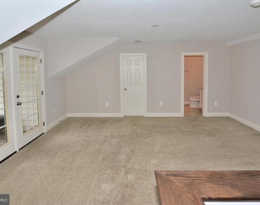 103 Washington Square Court - Photo Thumbnail 17