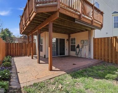 8110 Cerromar Way - Photo Thumbnail 20
