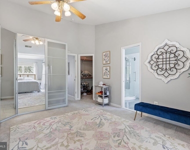 8110 Cerromar Way - Photo Thumbnail 12