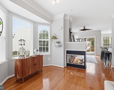 8110 Cerromar Way - Photo Thumbnail 5
