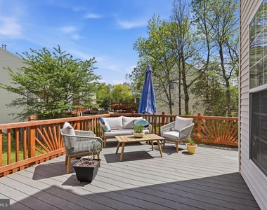 8110 Cerromar Way - Photo Thumbnail 10