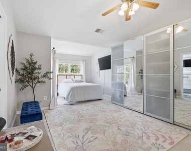 8110 Cerromar Way - Photo Thumbnail 11