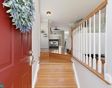 8110 Cerromar Way - Photo Thumbnail 2