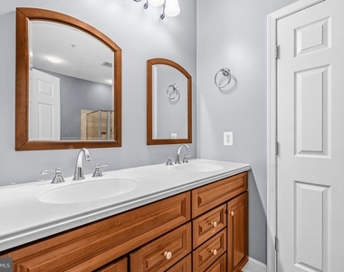 2392 Brookmoor Lane - Photo Thumbnail 10