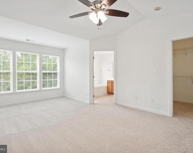7057 Sauvage Lane - Photo Thumbnail 6