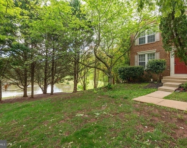 7057 Sauvage Lane - Photo Thumbnail 7