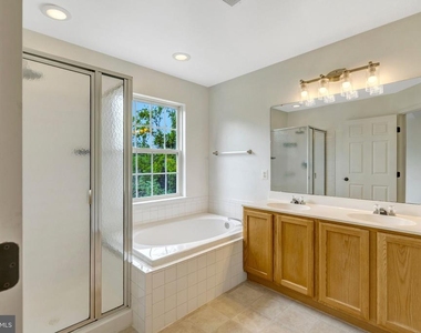 7057 Sauvage Lane - Photo Thumbnail 32