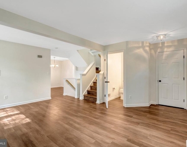 7057 Sauvage Lane - Photo Thumbnail 5