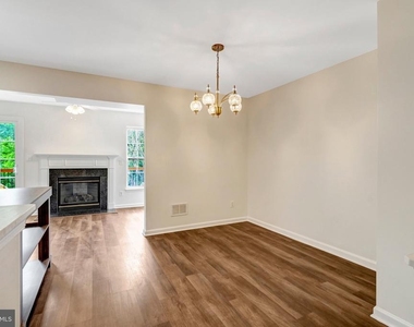 7057 Sauvage Lane - Photo Thumbnail 9