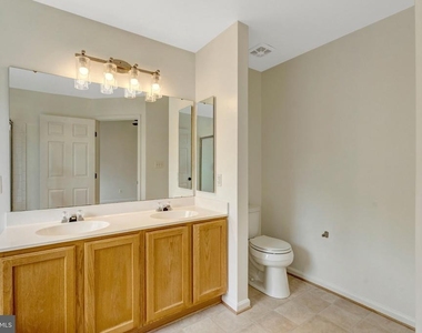7057 Sauvage Lane - Photo Thumbnail 33