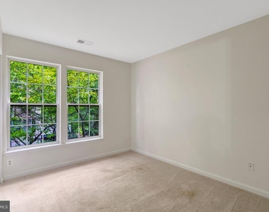 7057 Sauvage Lane - Photo Thumbnail 25