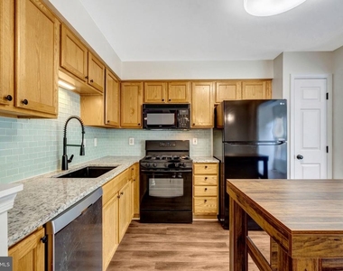 7057 Sauvage Lane - Photo Thumbnail 12