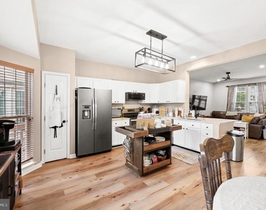 7005 Manahoac Place - Photo Thumbnail 1