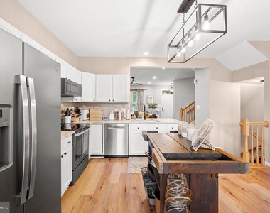 7005 Manahoac Place - Photo Thumbnail 3