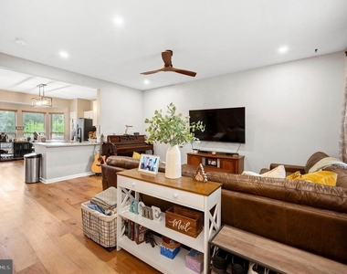7005 Manahoac Place - Photo Thumbnail 8
