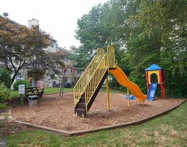 9250 Niki Place - Photo Thumbnail 28