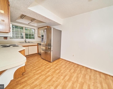 9250 Niki Place - Photo Thumbnail 1