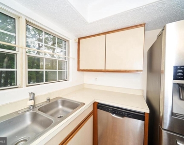 9250 Niki Place - Photo Thumbnail 13