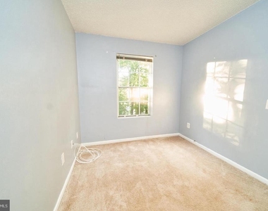 9250 Niki Place - Photo Thumbnail 4