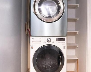 9250 Niki Place - Photo Thumbnail 16