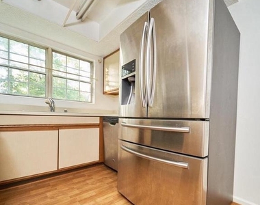 9250 Niki Place - Photo Thumbnail 7