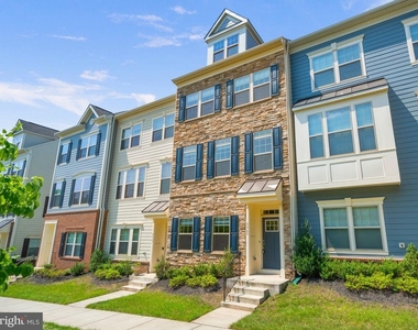 9365 Barnes Loop - Photo Thumbnail 1