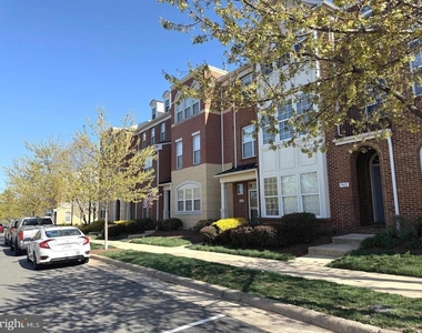 19410 Front Street - Photo Thumbnail 1