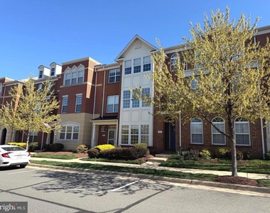 19410 Front Street - Photo Thumbnail 2