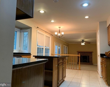 9603 Waterline Drive - Photo Thumbnail 12