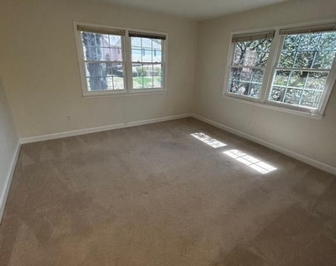 3816 Ridgelea Drive - Photo Thumbnail 17