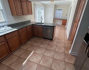 3816 Ridgelea Drive - Photo Thumbnail 8