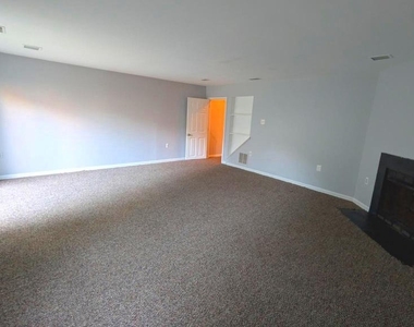 5612 Sutherland Court - Photo Thumbnail 35