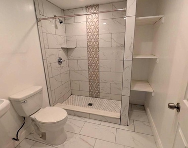 5612 Sutherland Court - Photo Thumbnail 29
