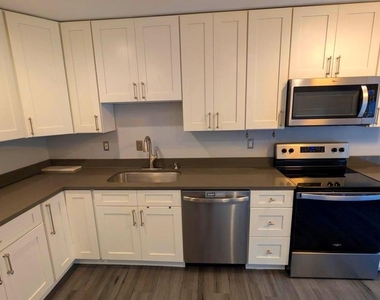 5612 Sutherland Court - Photo Thumbnail 15
