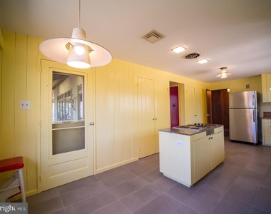 4313 Woodlark Drive - Photo Thumbnail 14
