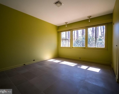4313 Woodlark Drive - Photo Thumbnail 25