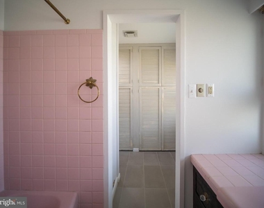 4313 Woodlark Drive - Photo Thumbnail 38