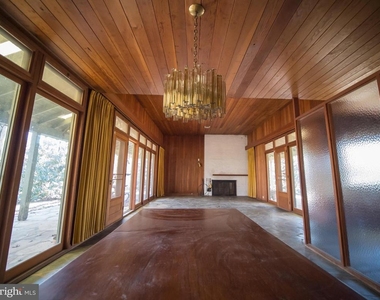4313 Woodlark Drive - Photo Thumbnail 16