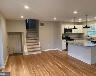 6810 Fern Lane - Photo Thumbnail 4