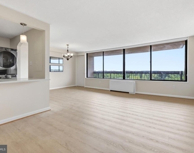 3705 George Mason Drive S - Photo Thumbnail 3