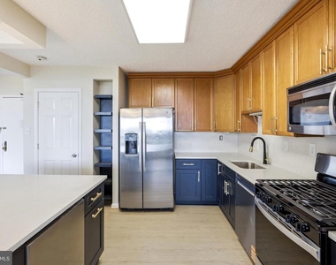 3705 George Mason Drive S - Photo Thumbnail 10