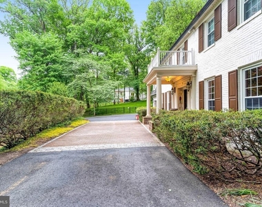 7845 Old Dominion Drive - Photo Thumbnail 6