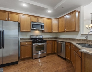 7134 Huntley Creek Place - Photo Thumbnail 8