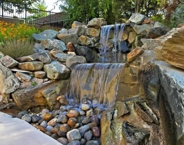 203 Yoakum Parkway - Photo Thumbnail 29