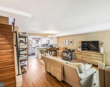 3826 King Street - Photo Thumbnail 1