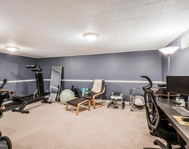 3826 King Street - Photo Thumbnail 8