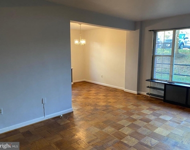 1300 N Meade Street - Photo Thumbnail 8
